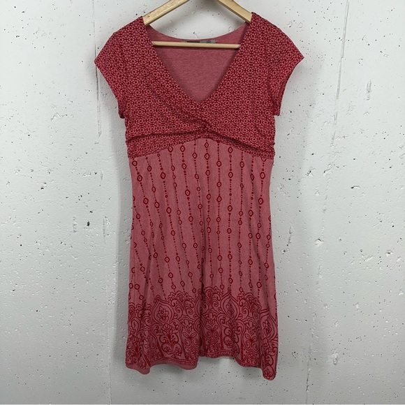 Athleta Women’s Size Medium Dhara Red Burnout Lined Dress - Picture 2 of 10